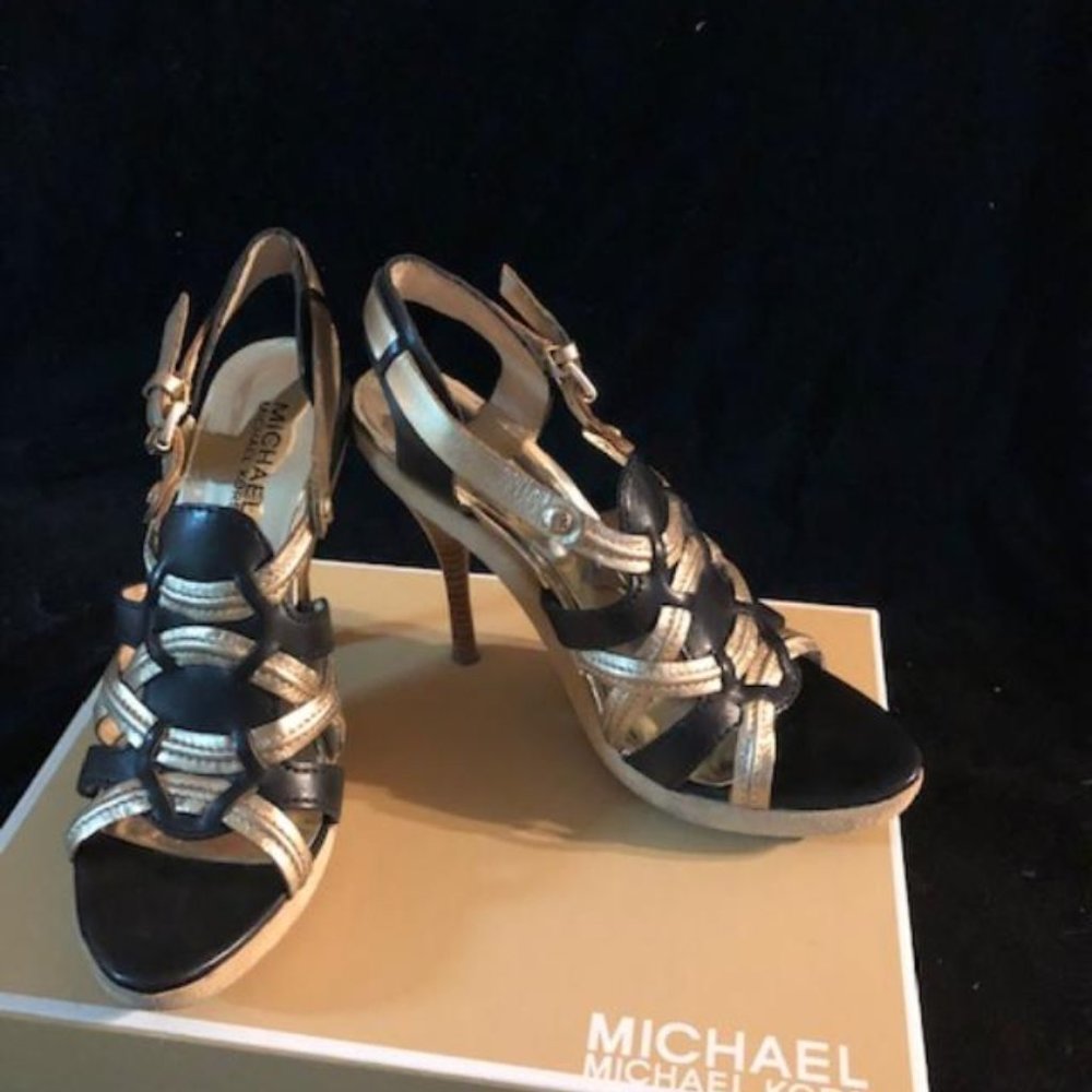 MK Leather/Metallic & Black Size 6.5